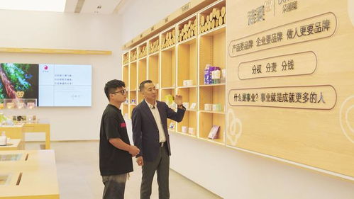 善行致远 ,爱心筑梦,中顺洁柔携手中华慈善总会对 救人英雄 蔡炫达颁发荣誉奖励